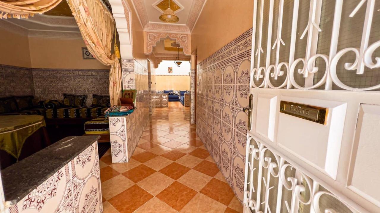 Dar Haut De Gamme Et A Un Prix Imaginaire Hostcom For Families Only Oujda Exteriör bild
