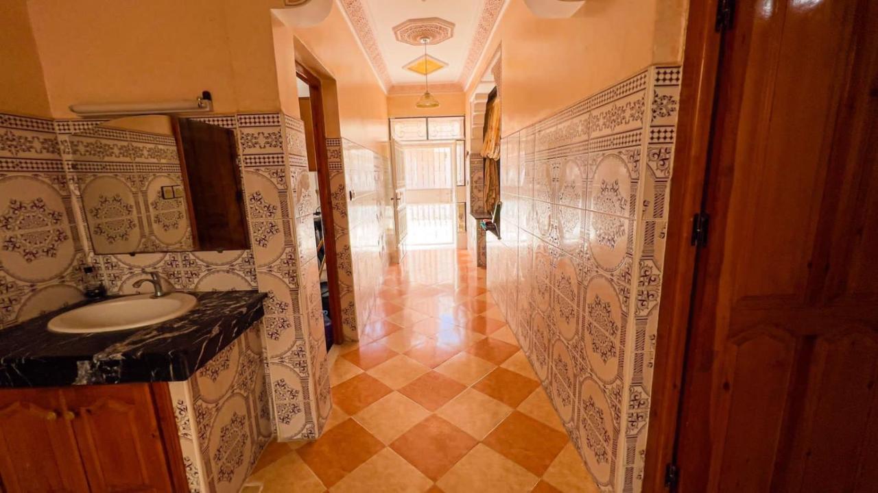 Dar Haut De Gamme Et A Un Prix Imaginaire Hostcom For Families Only Oujda Exteriör bild