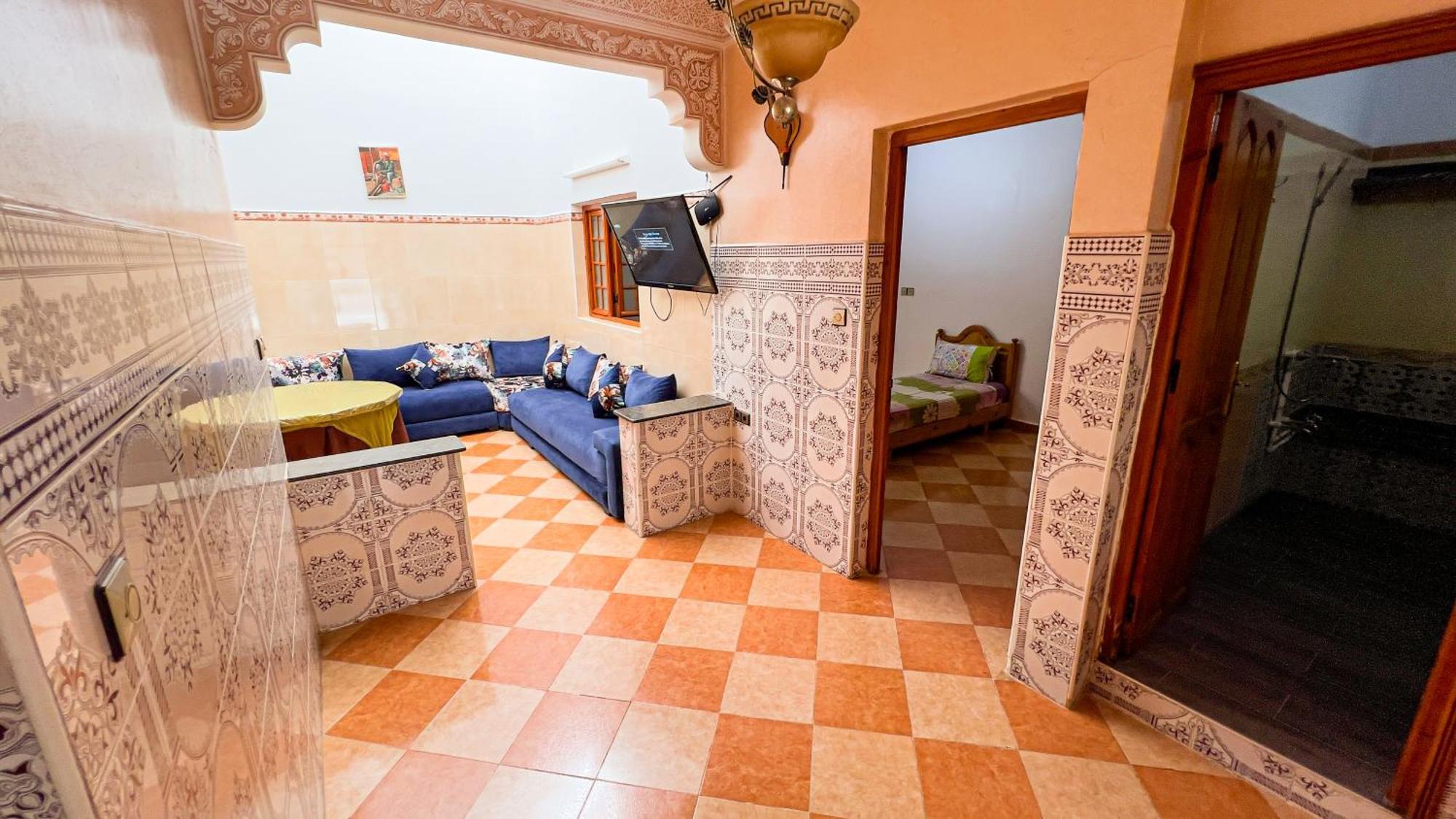 Dar Haut De Gamme Et A Un Prix Imaginaire Hostcom For Families Only Oujda Exteriör bild