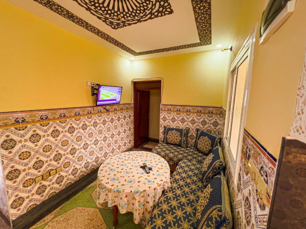 Dar Haut De Gamme Et A Un Prix Imaginaire Hostcom For Families Only Oujda Exteriör bild