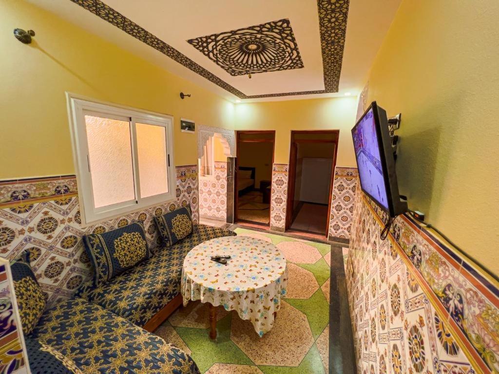 Dar Haut De Gamme Et A Un Prix Imaginaire Hostcom For Families Only Oujda Exteriör bild