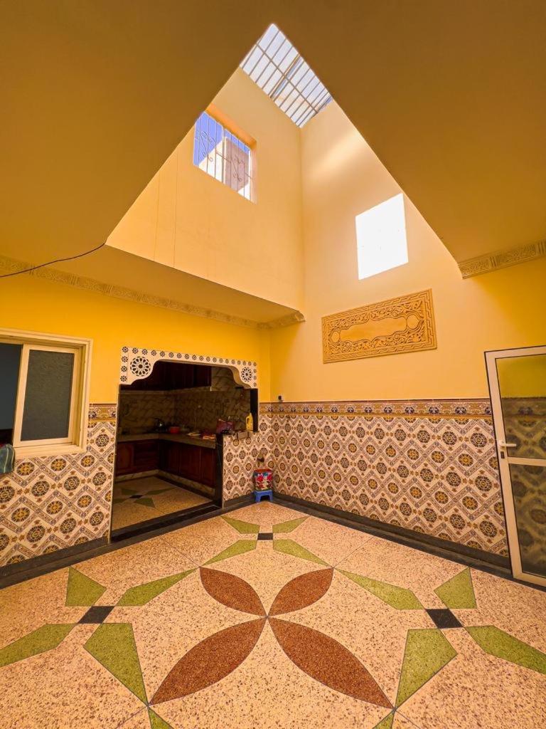 Dar Haut De Gamme Et A Un Prix Imaginaire Hostcom For Families Only Oujda Exteriör bild